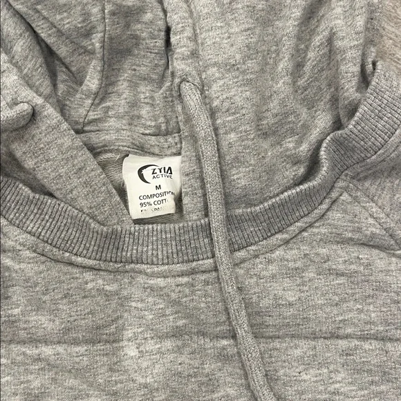 ZYIA Quilted Hooded Sweatshirt in Light Gray - Picture 3 of 5